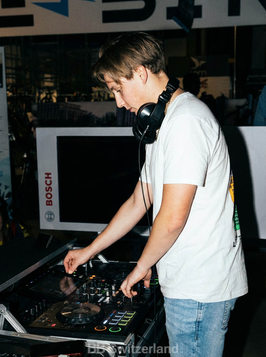 DJ et son